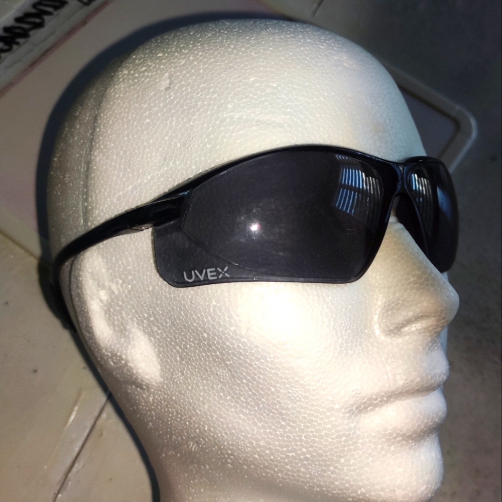 2 Pairs of Sunglasses